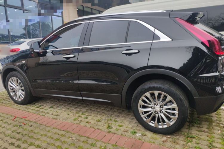 凯迪拉克XT4 2024款 28T 两驱豪华型车身外观6003