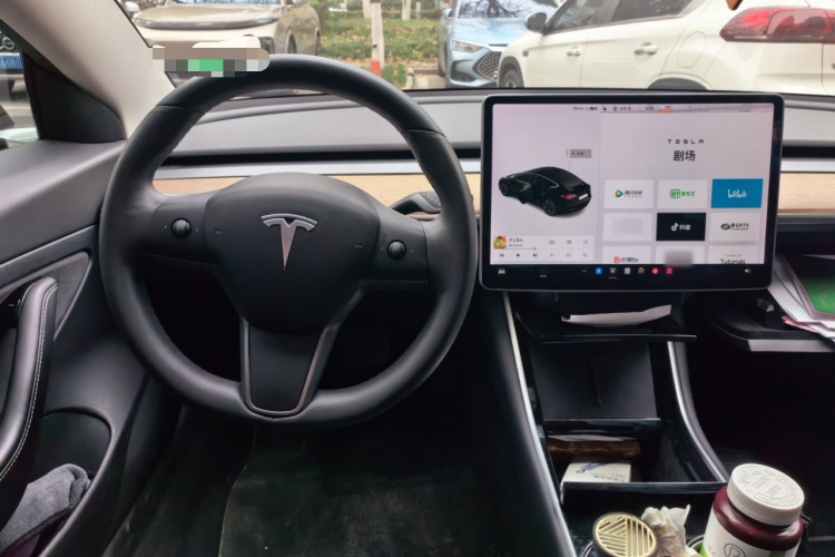 特斯拉 Model 3 2020款 标准续航后驱升级版中控内饰13