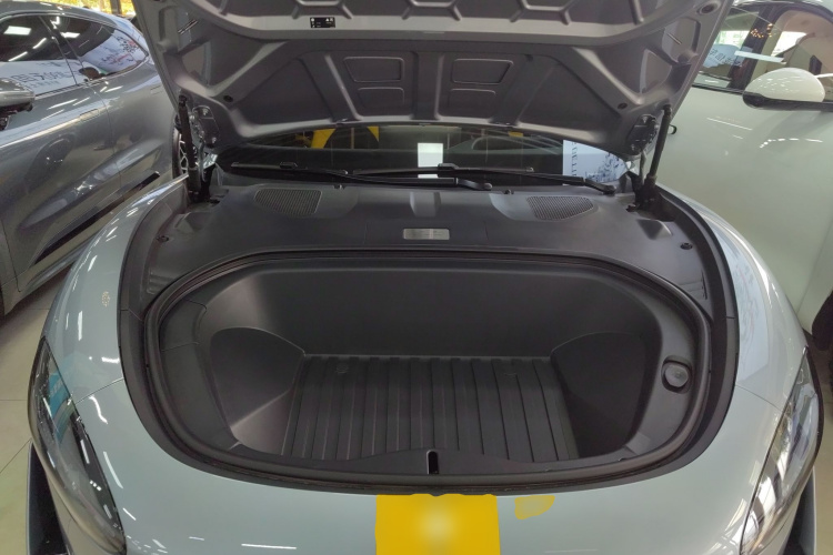 小米汽车 小米SU7 Ultra 2025款 Ultra机舱底盘24