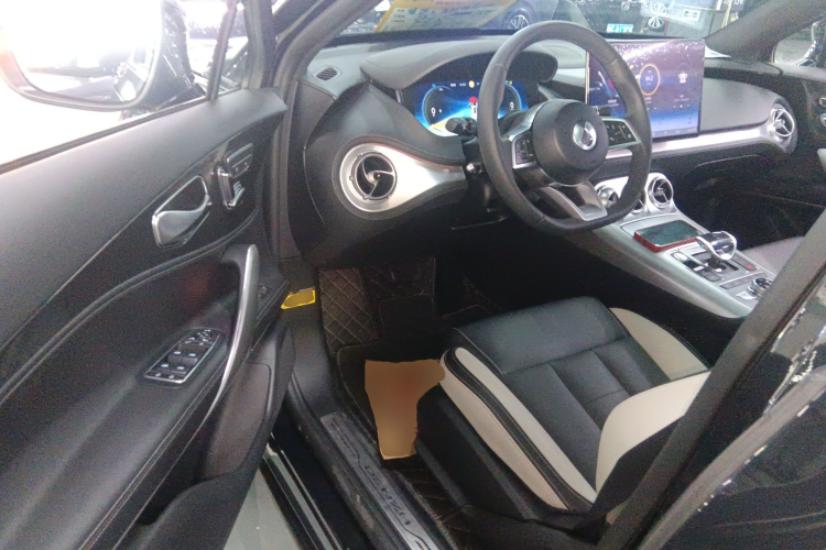 腾势X 2020款 PHEV运动版中控内饰20