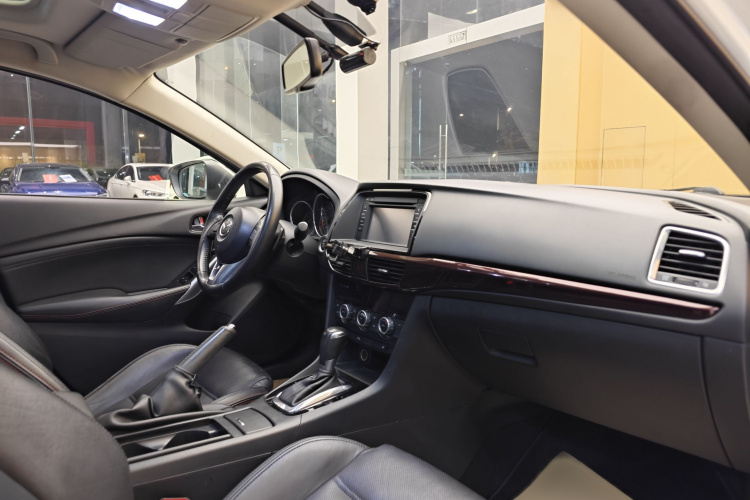 马自达 阿特兹 2015款 2.0L 蓝天尊贵版中控内饰7015