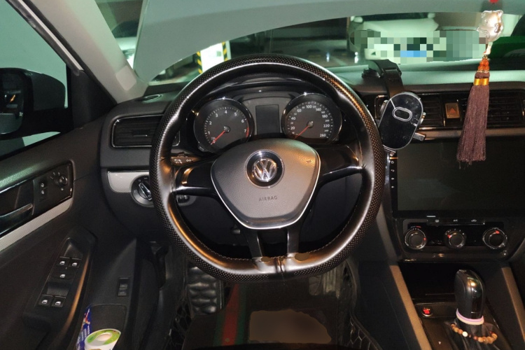 大众 速腾 2015款 1.6L 自动舒适型中控内饰13