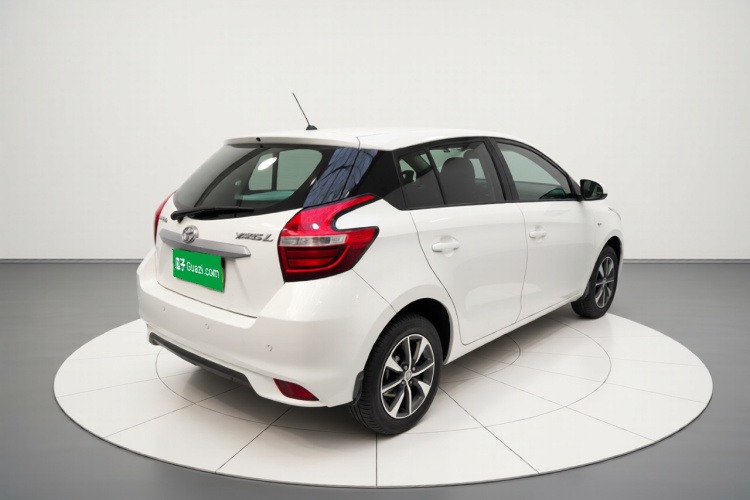 丰田 YARiS L 致炫 2017款 1.5E CVT劲速升级版车身外观7