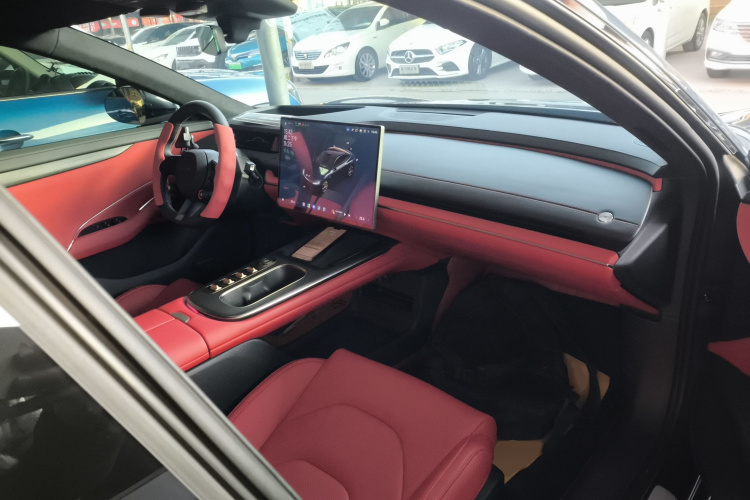 小米汽车 小米SU7 2024款 四驱超长续航高阶智驾Max版中控内饰7002