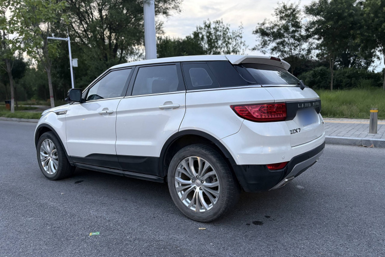 陆风X7 2015款 2.0T 全景尊贵版车身外观6002