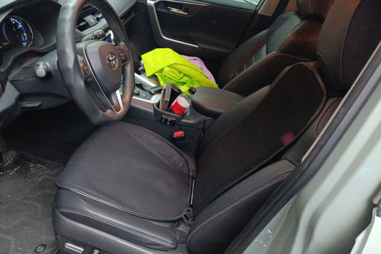 丰田 RAV4荣放 2020款 双擎 2.5L E-CVT四驱精英PLUS版中控内饰19