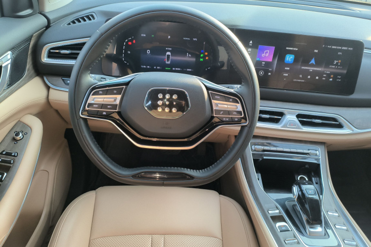 蓝电E5 2023款 1.5L DE-i 100KM臻享型 7座中控内饰13