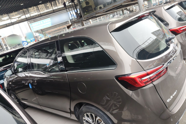 别克GL8 2021款 陆上公务舱 652T 舒适型车身外观6003