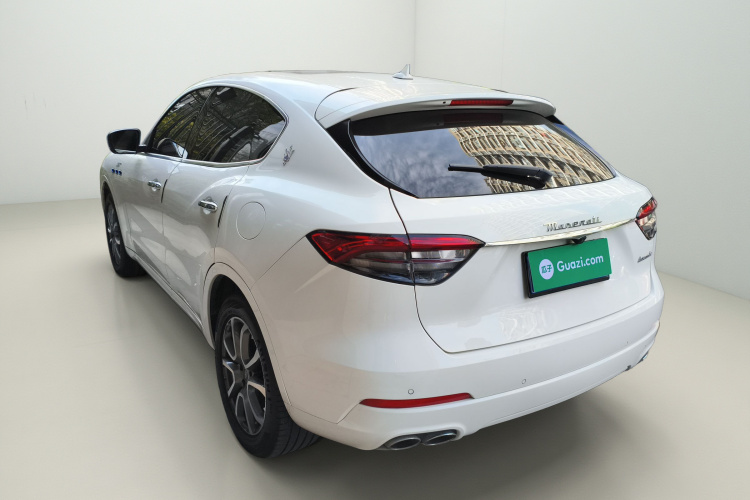 玛莎拉蒂 Levante 2022款 2.0T GT锋芒版车身外观5