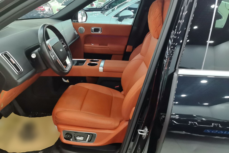 理想汽车 理想L9 2024款 Ultra中控内饰19