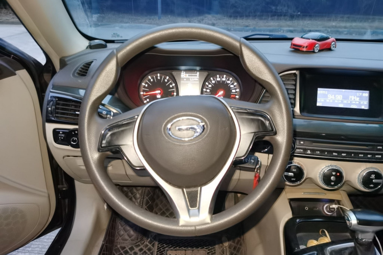 广汽传祺 传祺GA6 2015款 1.8T DCT舒适型中控内饰13