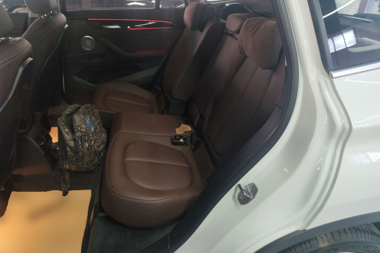 宝马X1 2022款 sDrive20Li 尊享型中控内饰21