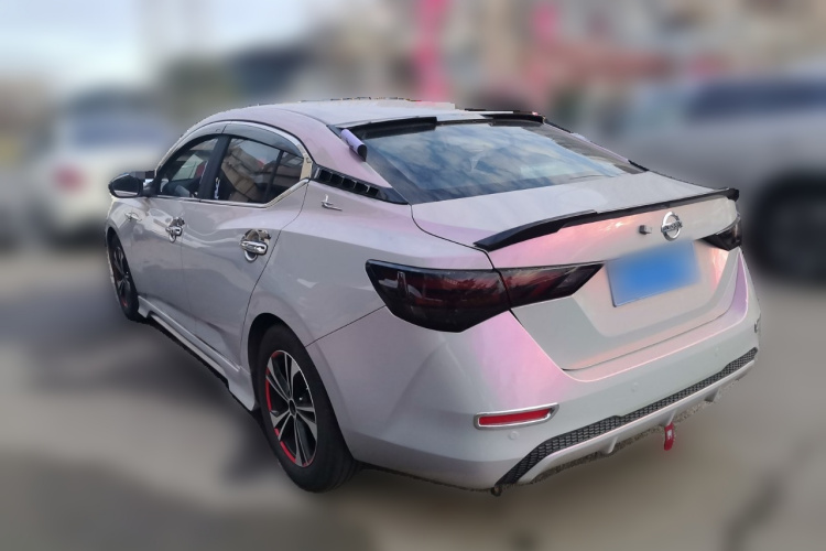 日产 轩逸 2021款 1.6L XL CVT悦享版车身外观5