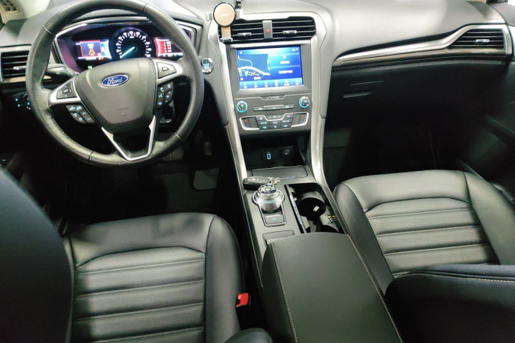 福特 蒙迪欧新能源 2018款 2.0 PHEV 智控时尚型 国VI中控内饰7002