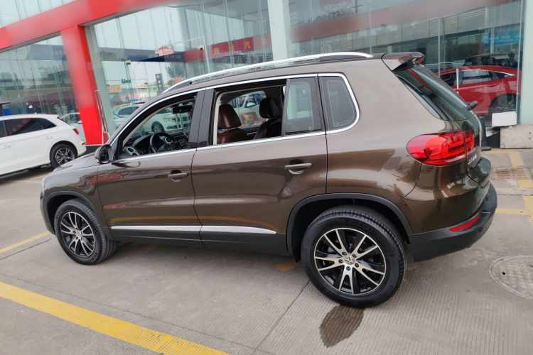 大众 途观 2015款 1.8TSI 自动两驱豪华型车身外观4