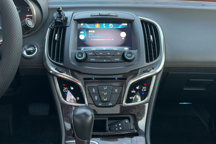 别克 君越 2013款 3.0L SIDI V6智享旗舰型局部细节16