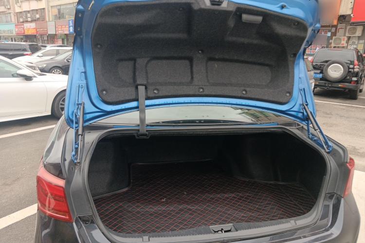 丰田 皇冠 2017款 2.0T 运动版中控内饰23