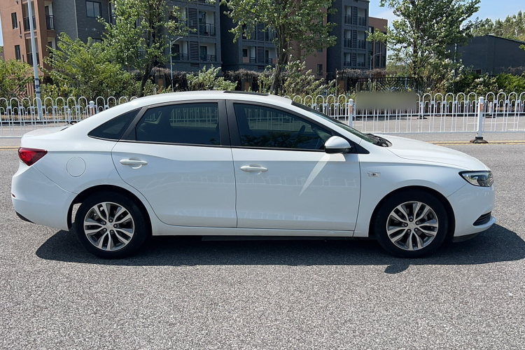 别克 英朗 2021款 1.3T 自动轻混动精英型车身外观6002