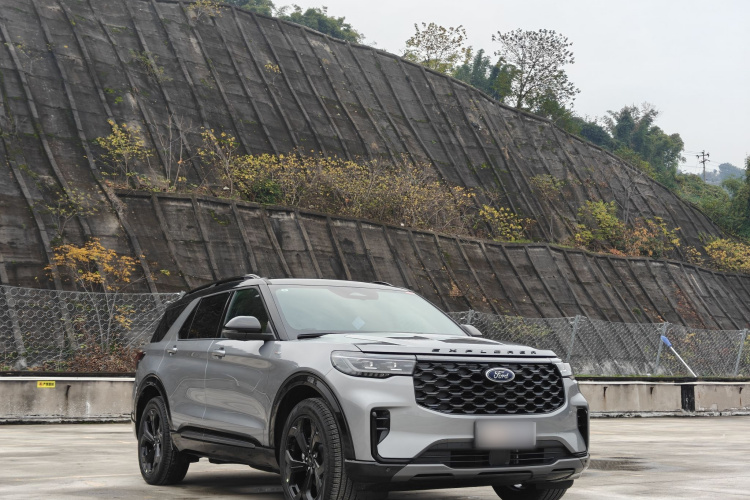 福特 探险者 2024款 2.3T EcoBoost 四驱ST-LINE 6座车身外观6001