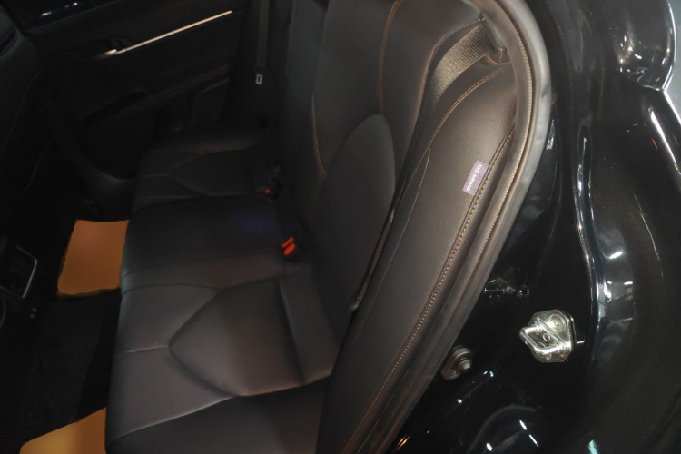 丰田 凯美瑞 2021款 2.0G 豪华版中控内饰7004