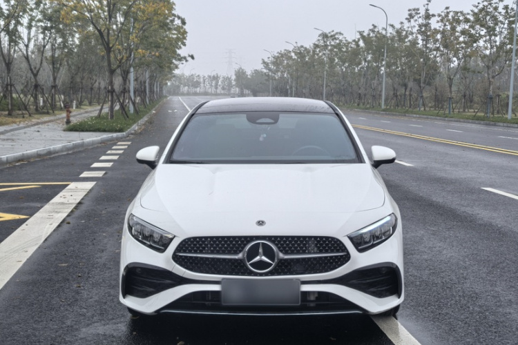 奔驰A级 2024款 改款 A 200 L 时尚型车身外观6004