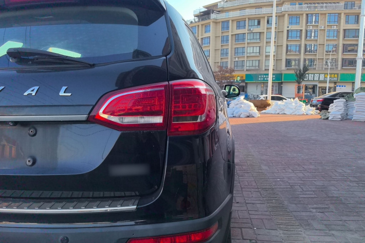 哈弗H6 2015款 运动版 1.5T 自动两驱豪华型车身外观9