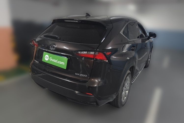 雷克萨斯NX 2015款 200 前驱 锋行版车身外观7