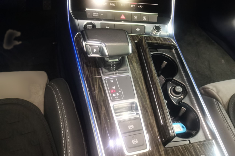 奥迪A6L 2021款 40 TFSI 豪华动感型局部细节18