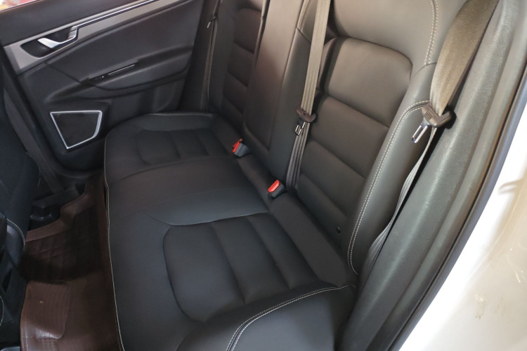 吉利汽车 帝豪GS 2016款 运动版 1.8L 自动领尚型中控内饰7004