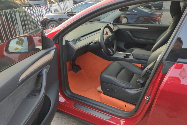 特斯拉 Model Y 2021款 标准续航后驱版中控内饰20