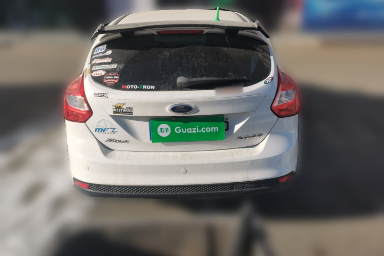 福特 福克斯 2012款 两厢 1.6L 自动风尚型车身外观6