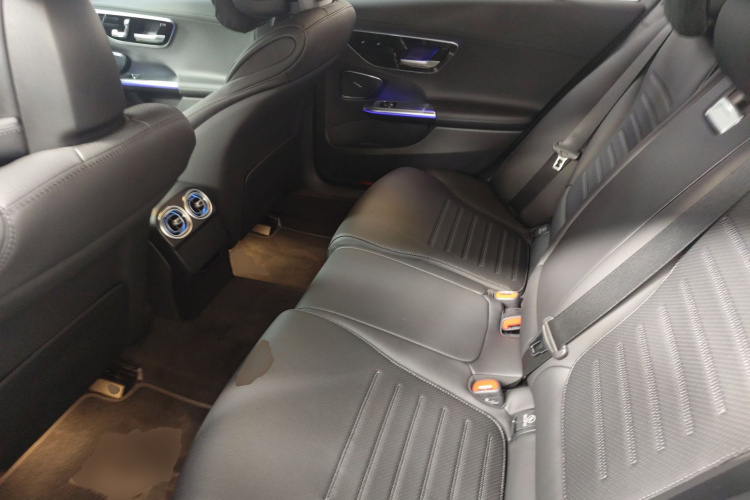 奔驰C级 2025款 改款 C 260 L 运动版中控内饰21