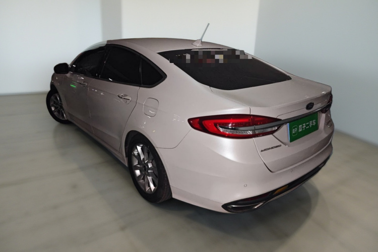 福特 蒙迪欧 2017款 EcoBoost 180 时尚型车身外观5