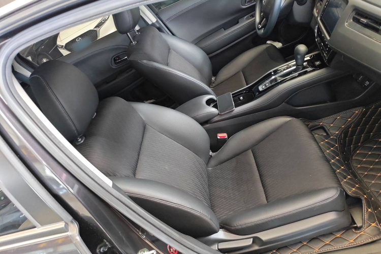 本田 缤智 2019款 220 TURBO CVT精英版 国V局部细节41