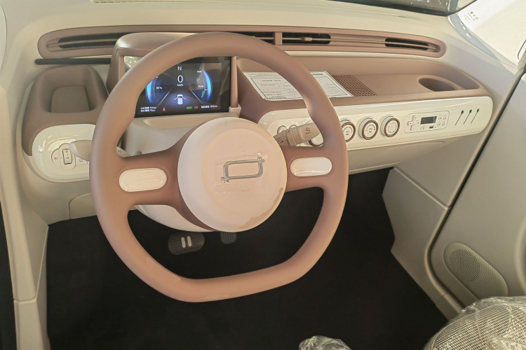 奔腾小马 2026款 222km 萌趣马中控内饰7002