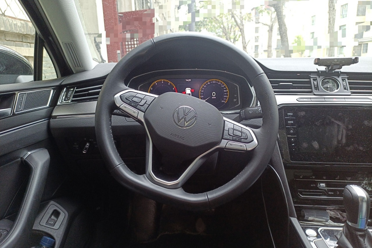 大众 迈腾 2021款 330TSI DSG 30周年纪念版中控内饰13