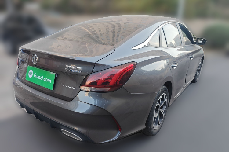 名爵 MG5 2021款 180DVVT CVT青春豪华版车身外观7