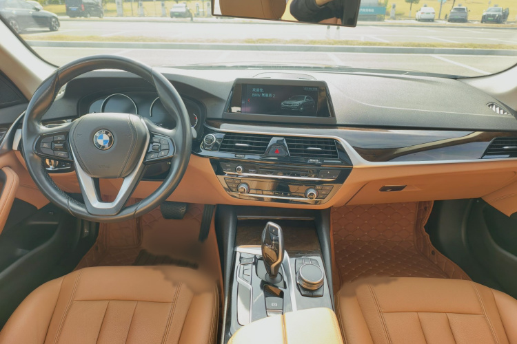 宝马5系 2018款 528Li 上市特别版局部细节16