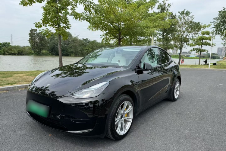 特斯拉 Model Y 2022款 改款 后轮驱动版车身外观6005
