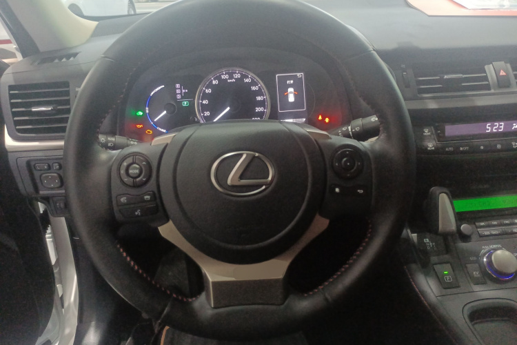 雷克萨斯CT 2020款 CT200h 精英版 单色局部细节13