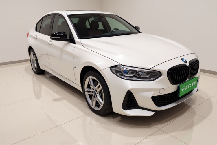 宝马1系 2022款 120i M运动曜夜版车身外观3