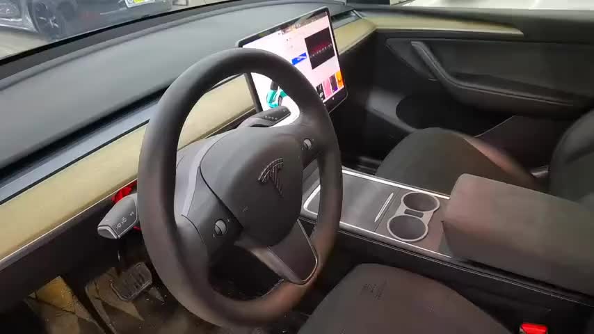 特斯拉 Model Y 2022款 改款 后轮驱动版实拍1