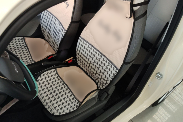 吉利银河 熊猫 2025款 210km 元气熊中控内饰19