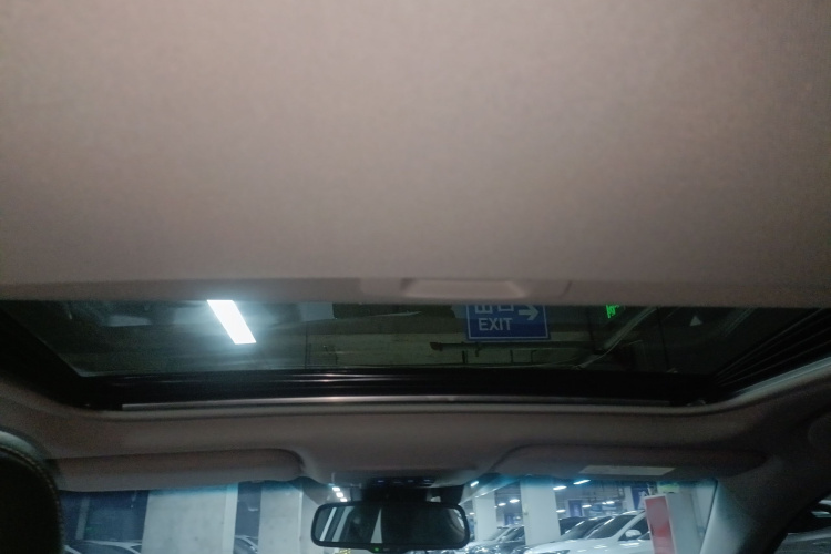 丰田 凯美瑞 2021款 2.5S 锋尚版中控内饰22