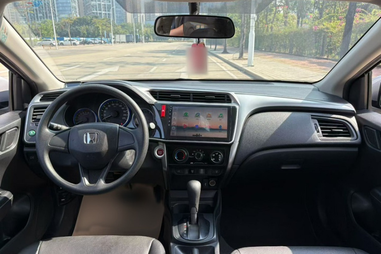 本田 锋范 2017款 1.5L CVT精英版中控内饰7005
