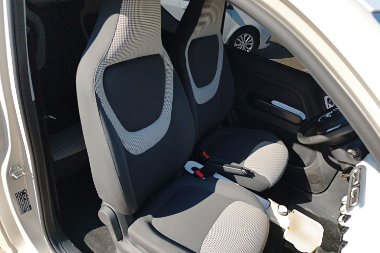 五菱汽车 宏光MINIEV 2024款 第三代 215km 青春版局部细节41