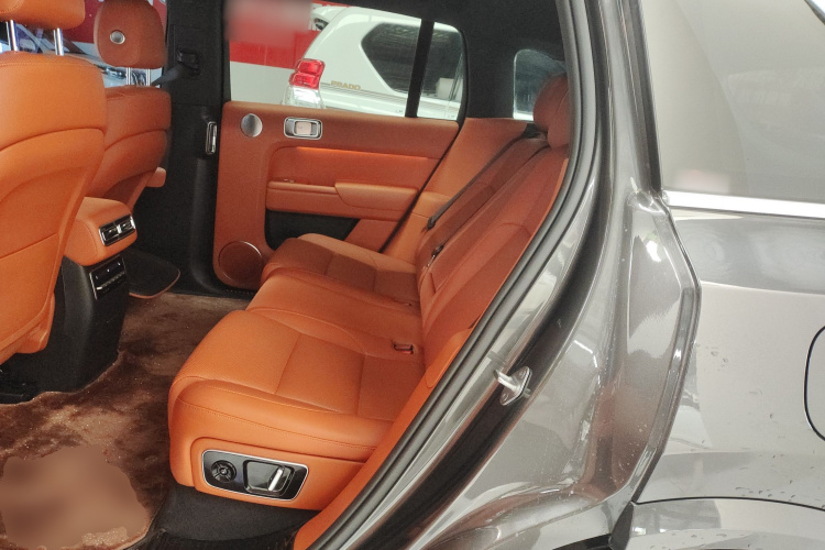 理想汽车 理想L7 2023款 Air中控内饰21