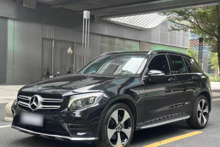 奔驰GLC 2018款 GLC 300 4MATIC 动感型车身外观1