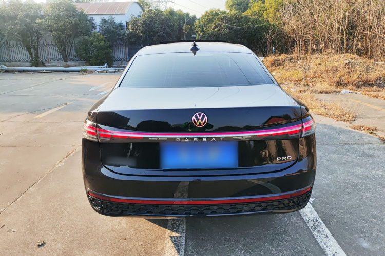 大众 帕萨特 2025款 Pro 380TSI 星空龙耀版车身外观6