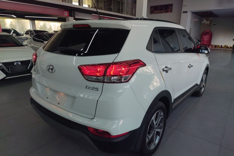 北京现代ix25 2017款 1.6L 自动智能型车身外观7